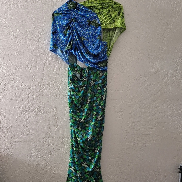 Zara Asymmetrical Mixed Print Off Shoulder Bloggers Fav Small NWT - Picture 1 of 10
